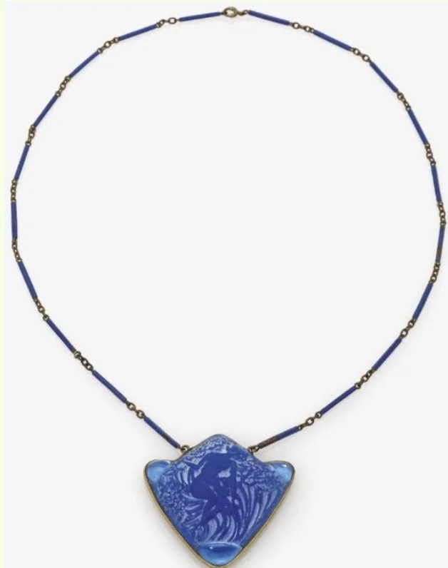 René Lalique (1860-1945) — A very rare Lalique pendant in peacock blue